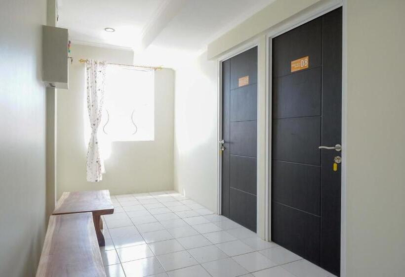 호텔 Reddoorz Syariah At Kelud Sampangan Semarang