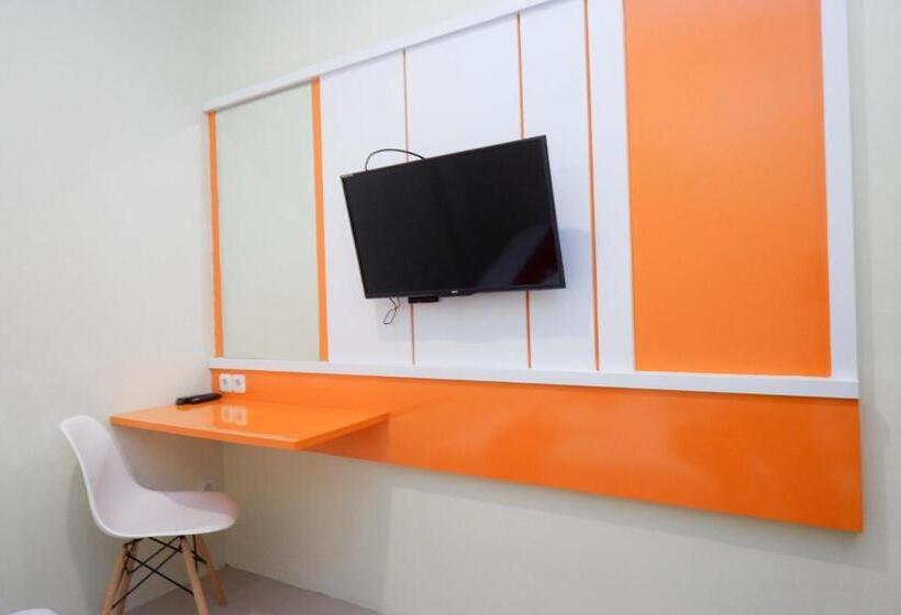 호텔 Reddoorz Syariah At Kelud Sampangan Semarang