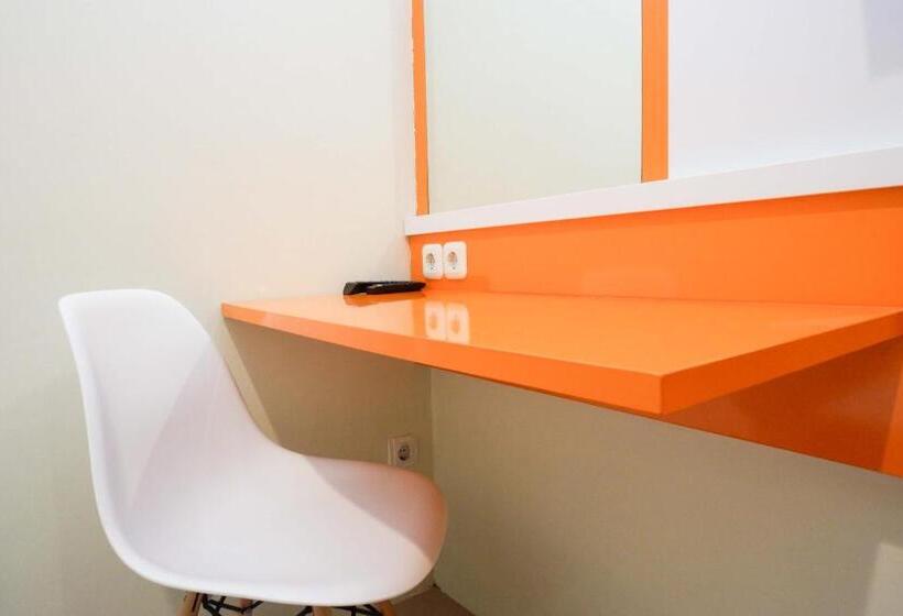 호텔 Reddoorz Syariah At Kelud Sampangan Semarang