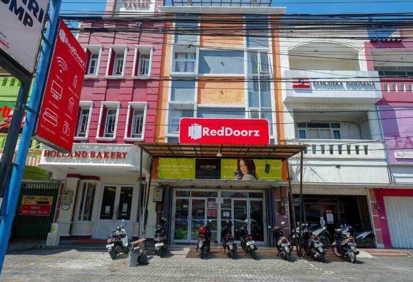 호텔 Reddoorz Syariah At Kelud Sampangan Semarang