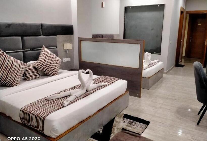 فندق Vasdaa Grand, Dehradun   Airport