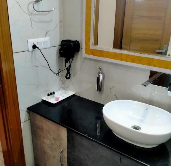 فندق Vasdaa Grand, Dehradun   Airport