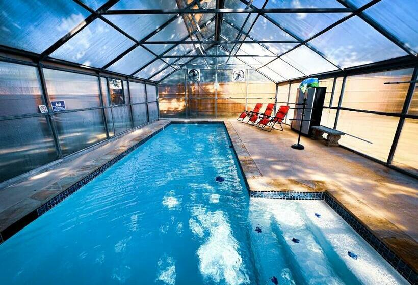 Lakedallaspoolhouse Great Memories, Near Lake!