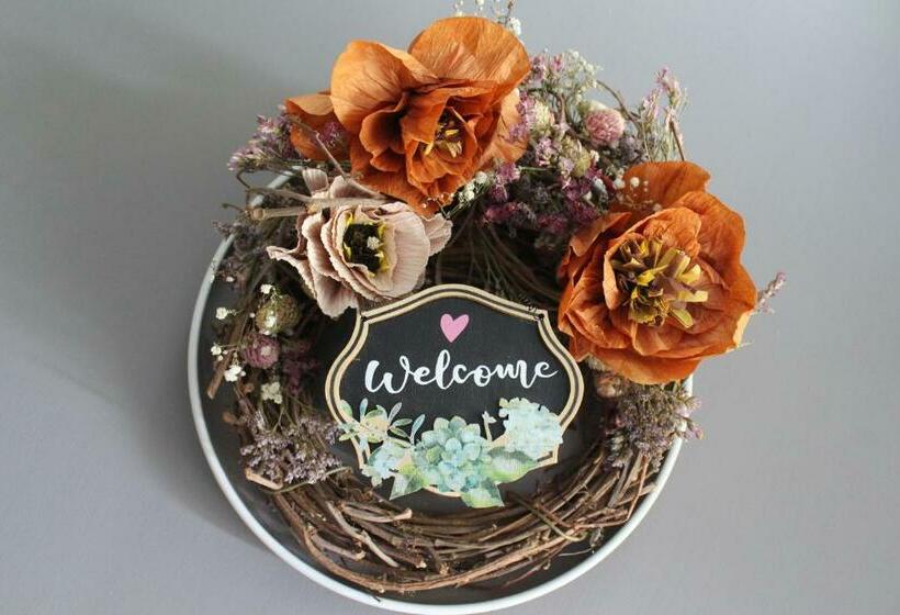 Moderne Wohnung Im Skandinavischen Stil Am Waldrand