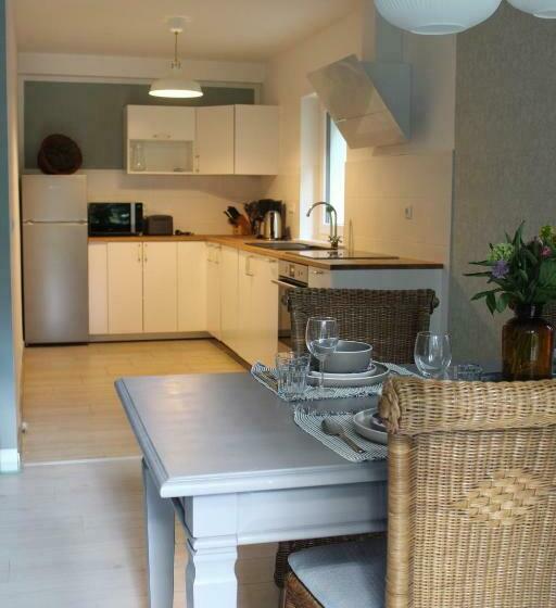 Moderne Wohnung Im Skandinavischen Stil Am Waldrand