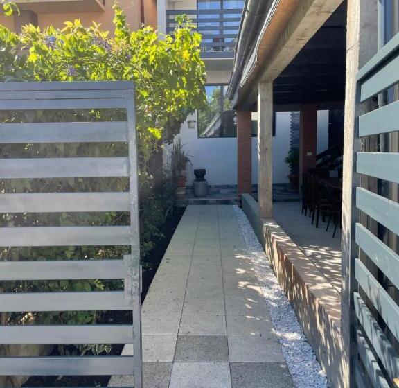 بنسيون Casa Paraschiva