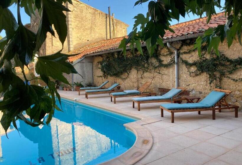 Пансион Chambres D Hôtes La Tour D Aspiran