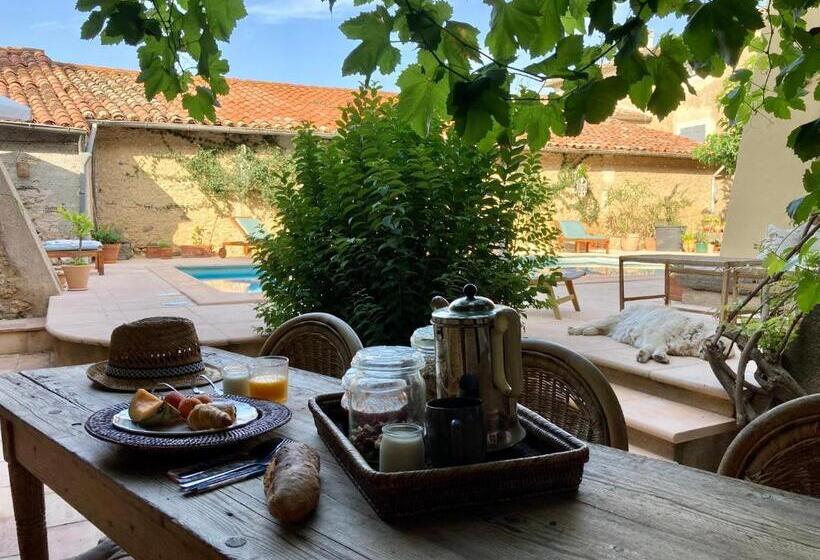 Пансион Chambres D Hôtes La Tour D Aspiran