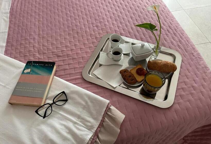 ペンション Perla Saracena