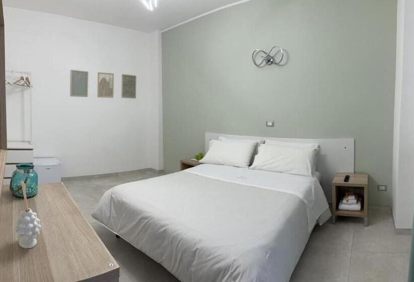 ペンション Perla Saracena