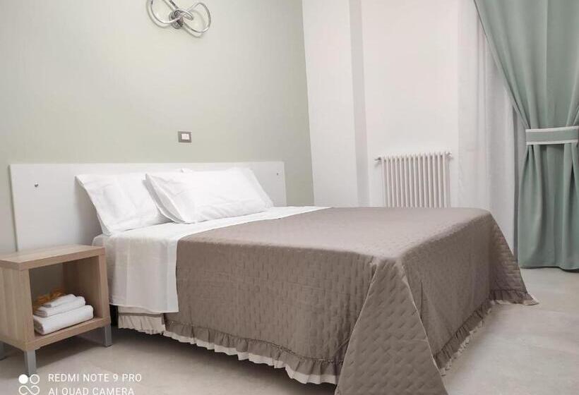 ペンション Perla Saracena