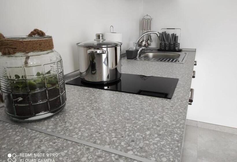 ペンション Perla Saracena