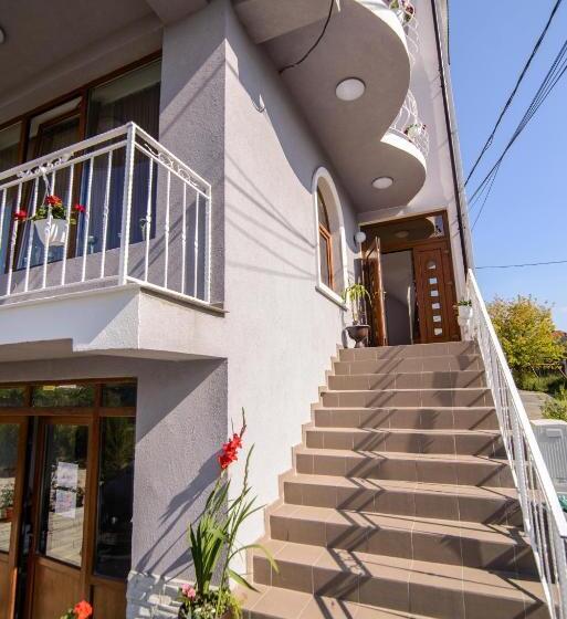 Пансион Vila Onasis