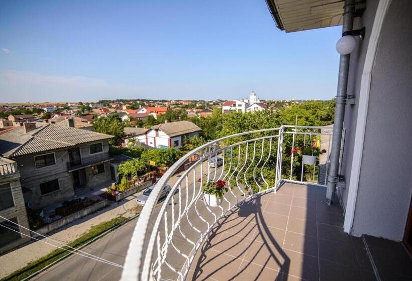 بنسيون Vila Onasis