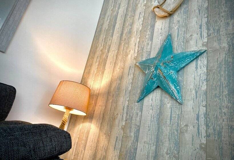 Remarkable 3 Bed Hot Tub House In Blackpool