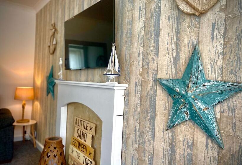 Remarkable 3 Bed Hot Tub House In Blackpool