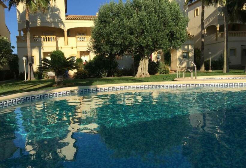 ático En Urbanización Con Encanto