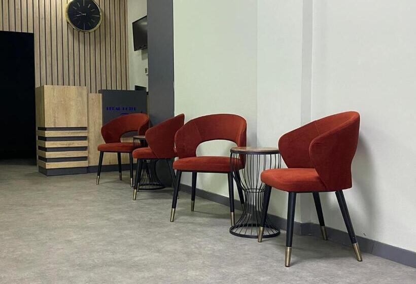 هاستل Ferah Otel