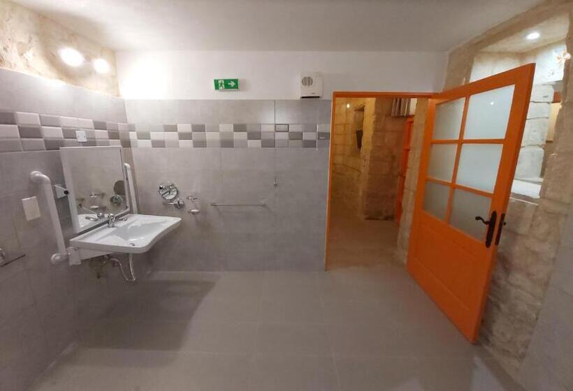 هاستل The Hidden Gem Boutique