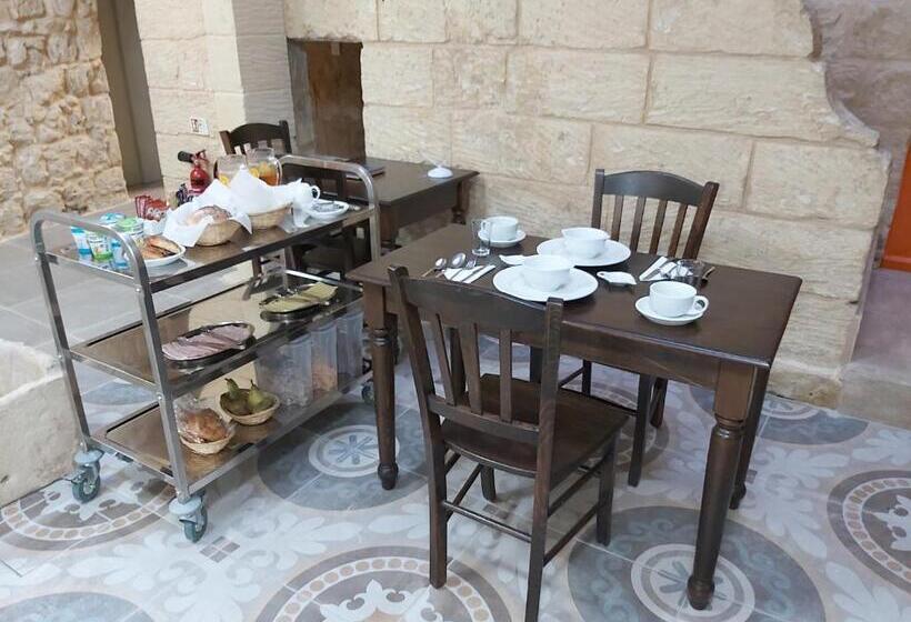 هاستل The Hidden Gem Boutique