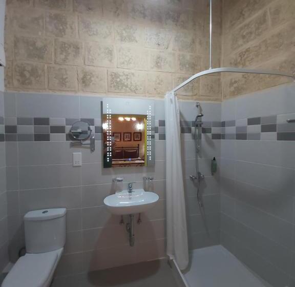 هاستل The Hidden Gem Boutique