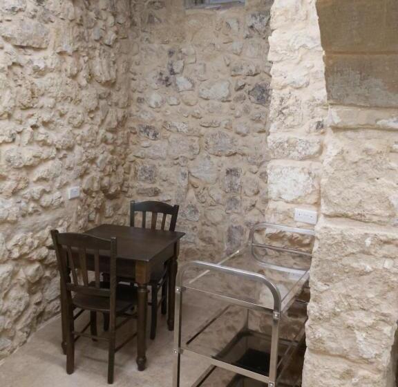 هاستل The Hidden Gem Boutique