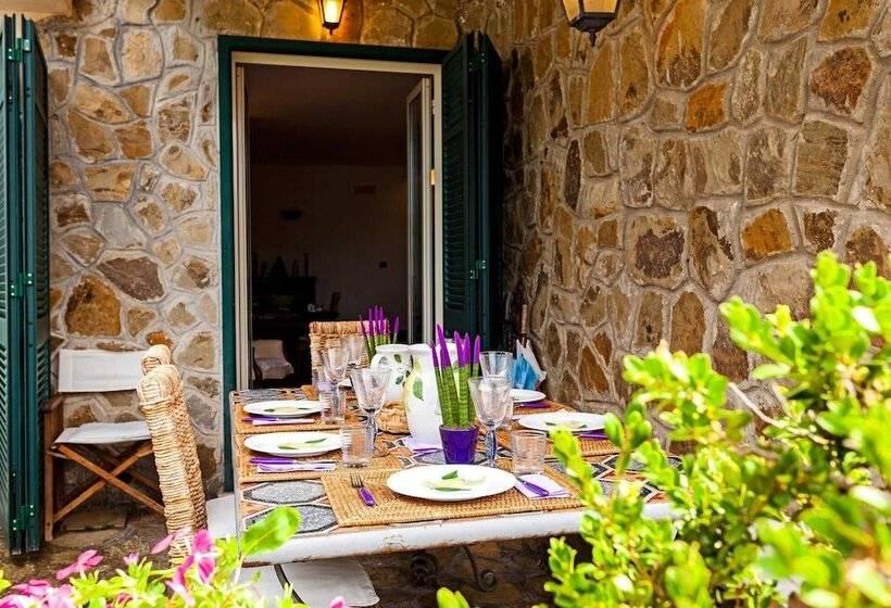 Amore Rentals   Villa The Stone On The Sea