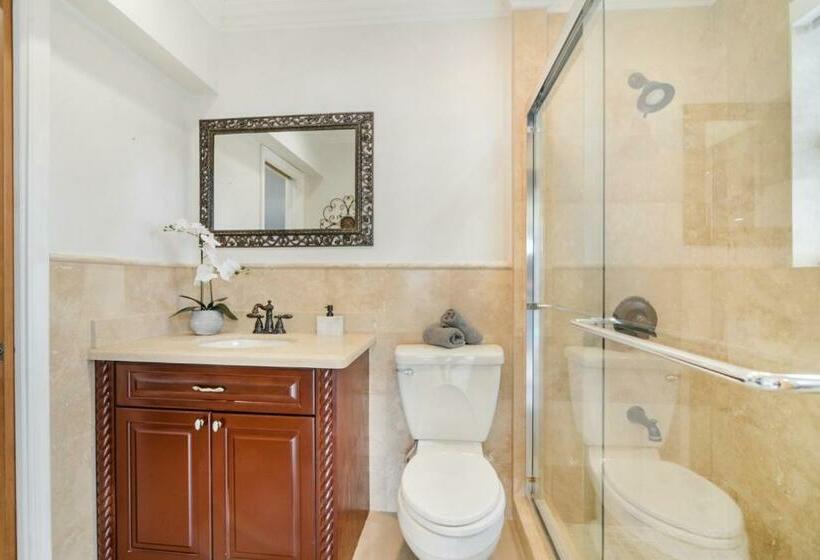 Oasis With Pool Spa Games 5br L21