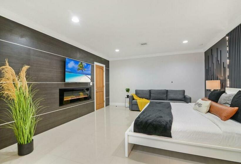 Oasis With Pool Spa Games 5br L21