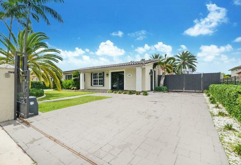 Oasis With Pool Spa Games 5br L21