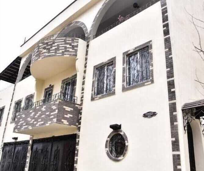 민박 La Casa Hotel Yerevan