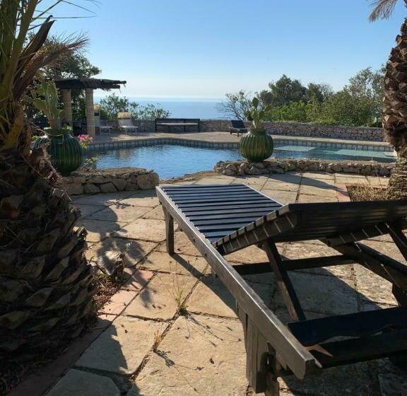 مبيت وإفطار Licucuruzzi Suites & Trulli