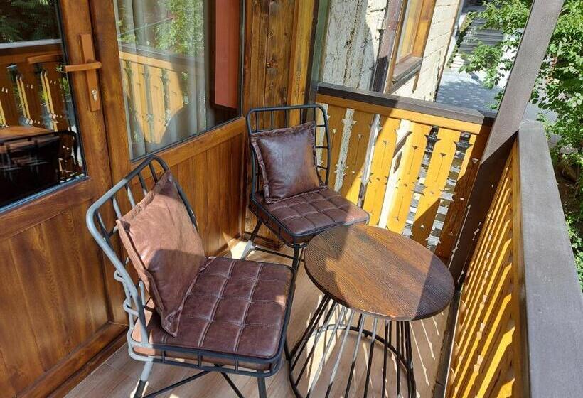 مبيت وإفطار Van Guesthouse