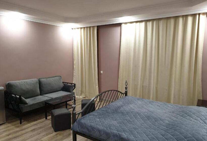 مبيت وإفطار Van Guesthouse