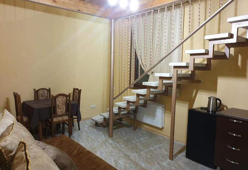 مبيت وإفطار Van Guesthouse