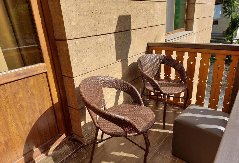 مبيت وإفطار Van Guesthouse