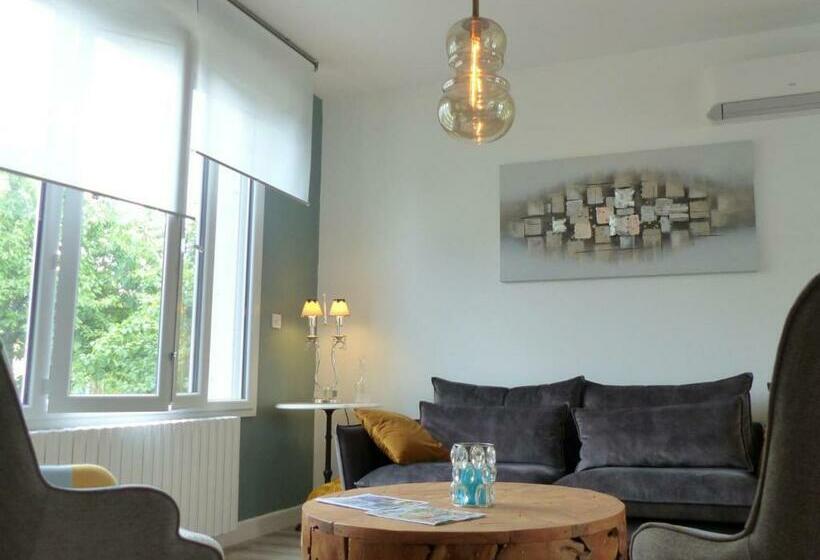 Gîte Moulins, 4 Pièces, 6 Personnes   Fr 1 489 390