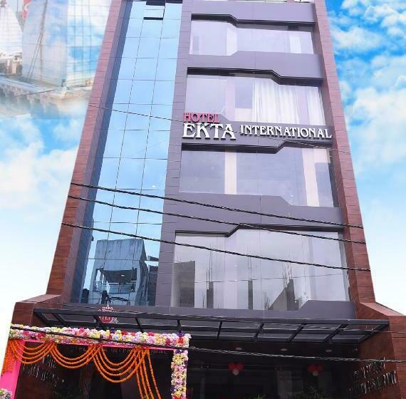 فندق Ekta International !! 300 Mts From Baba Baidyanath Dham Temple !!