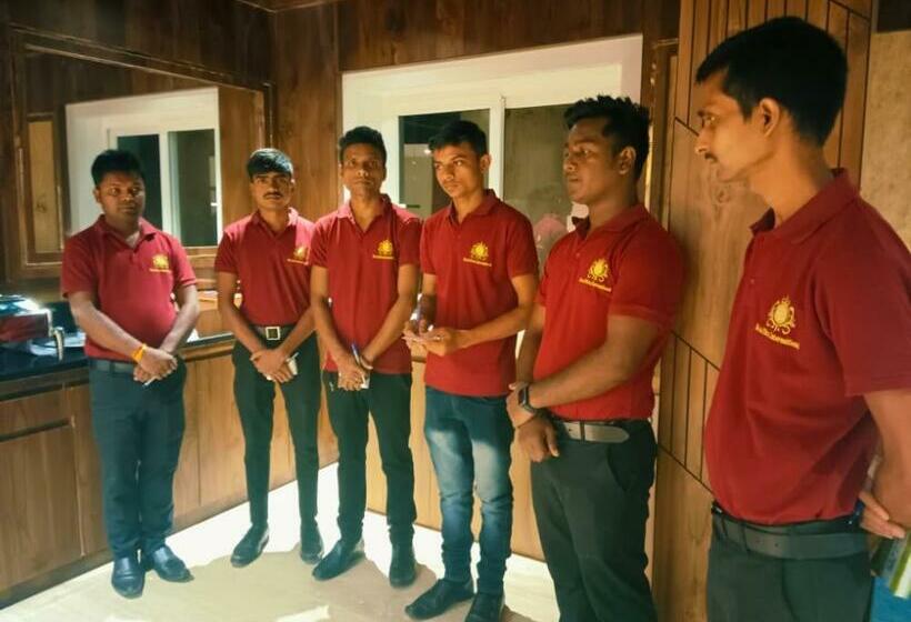 فندق Ekta International !! 300 Mts From Baba Baidyanath Dham Temple !!