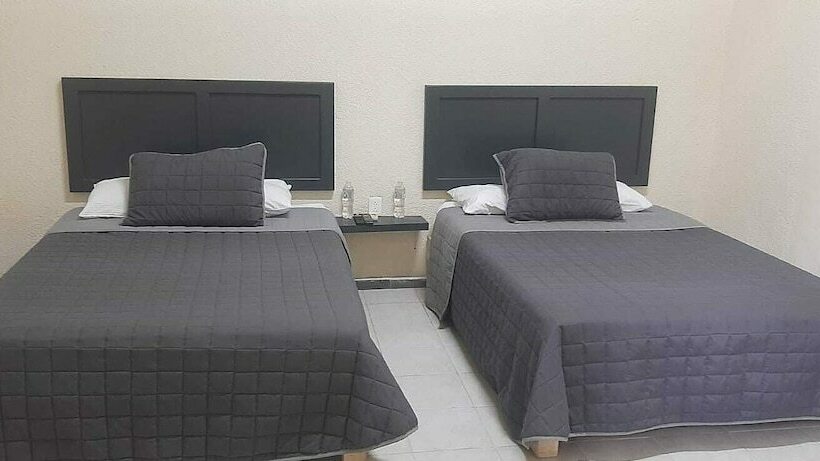 فندق Hostal Casa Del Abogado