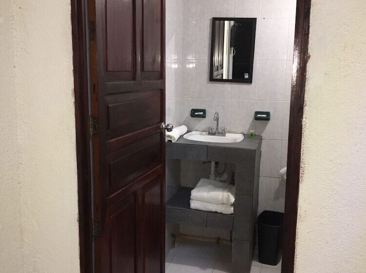 فندق Hostal Casa Del Abogado