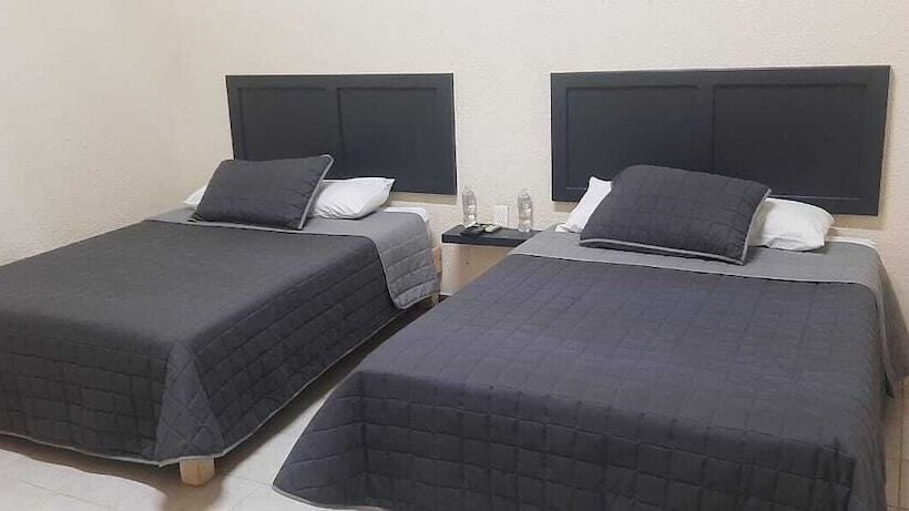 فندق Hostal Casa Del Abogado