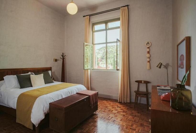 Отель Hércules