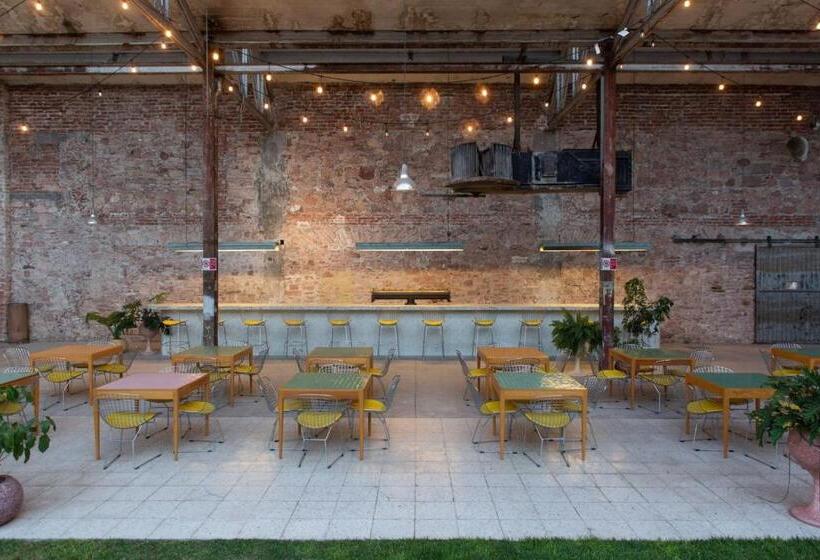 Отель Hércules