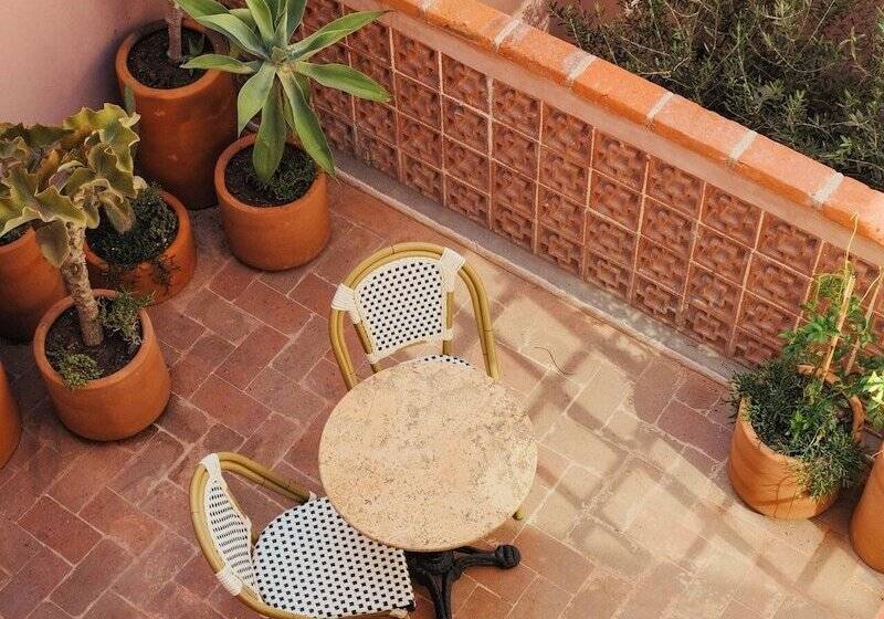 Отель Hércules