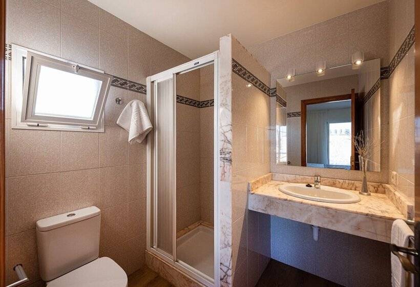 ホテル Iroco Hostal