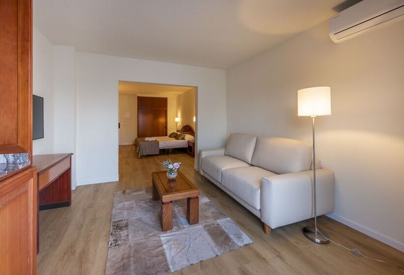 ホテル Iroco Hostal