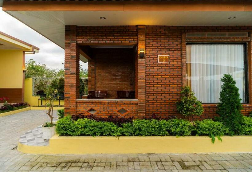 فندق Reddoorz @ Aldos Villa Silangit