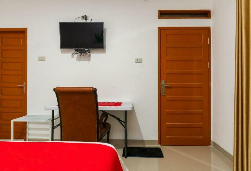 فندق Reddoorz @ Aldos Villa Silangit