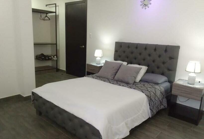 بنسيون Jardines Ambato